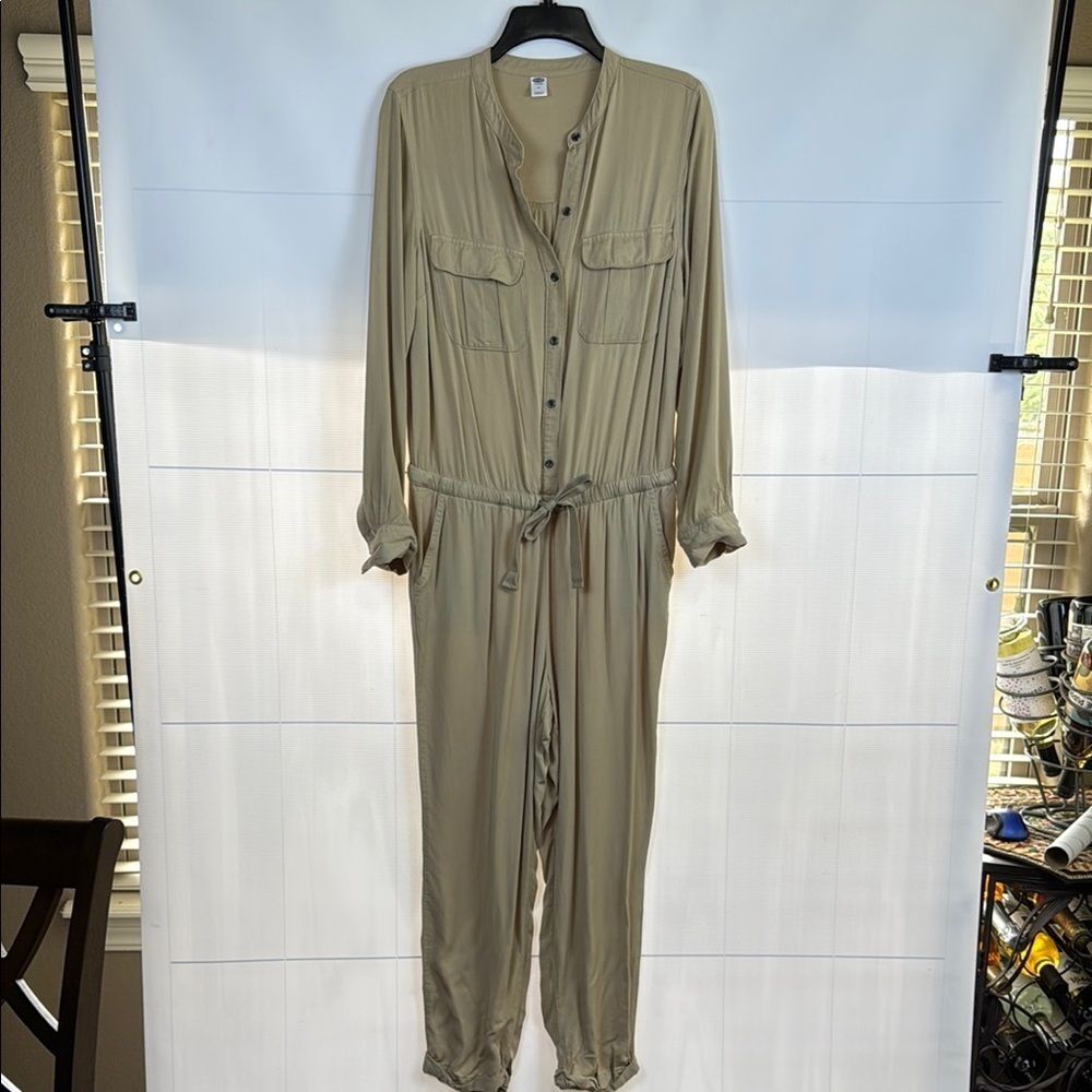 Old Navy Tan Long Sleeved Jumpsuit with Relaxed Fit, Medium